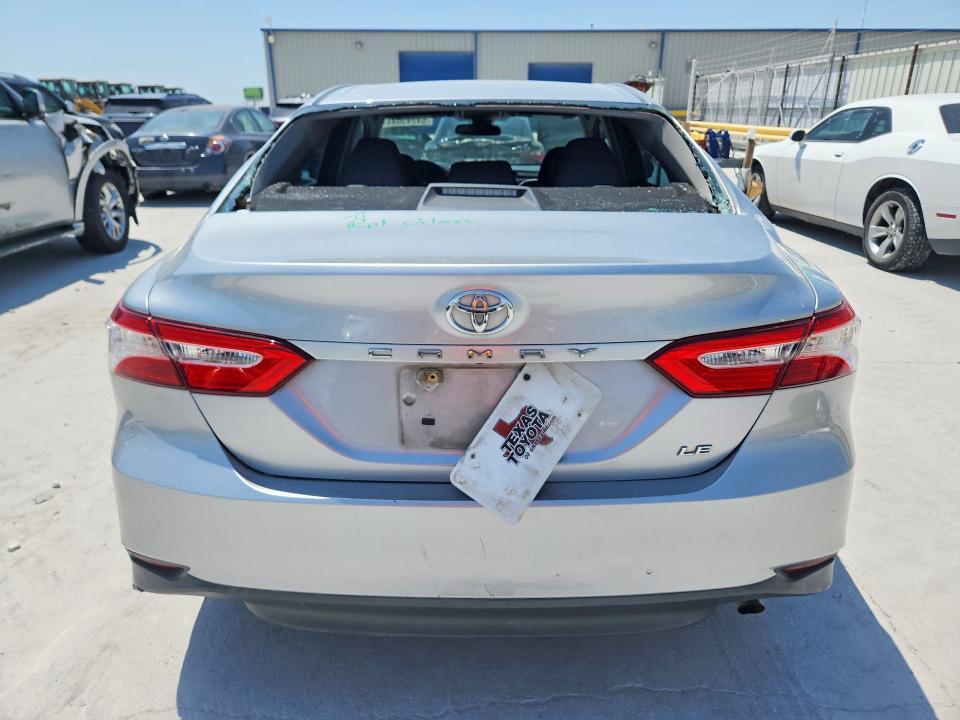 2018 TOYOTA CAMRY LE — Фото 6 из 12