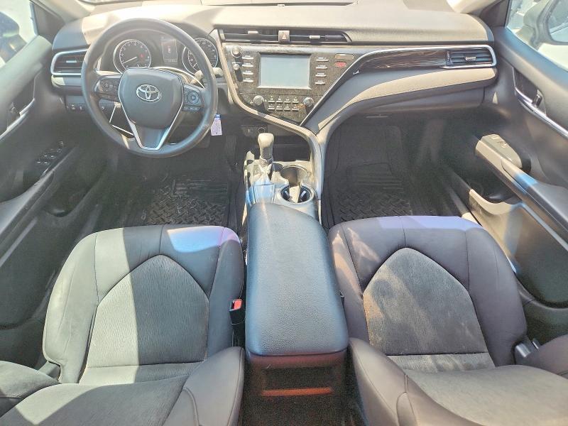 2018 TOYOTA CAMRY LE — Фото 8 из 12