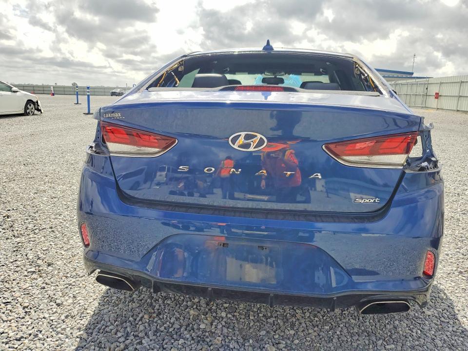 2018 HYUNDAI SONATA SPORT — Фото 6 из 13