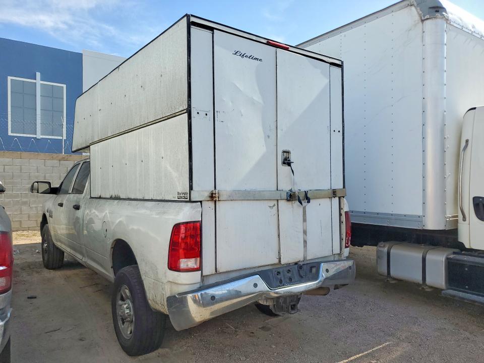 3C6UR5HJ1JG358410 2018 RAM 2500 photo no. 2