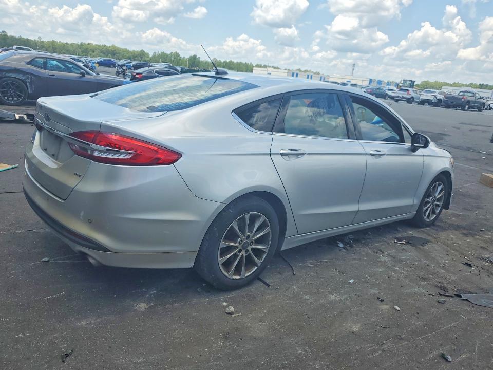 2017 FORD FUSION SE — Фото 3 из 12