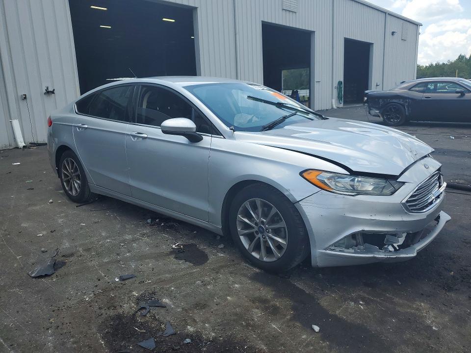 2017 FORD FUSION SE — Фото 4 из 12