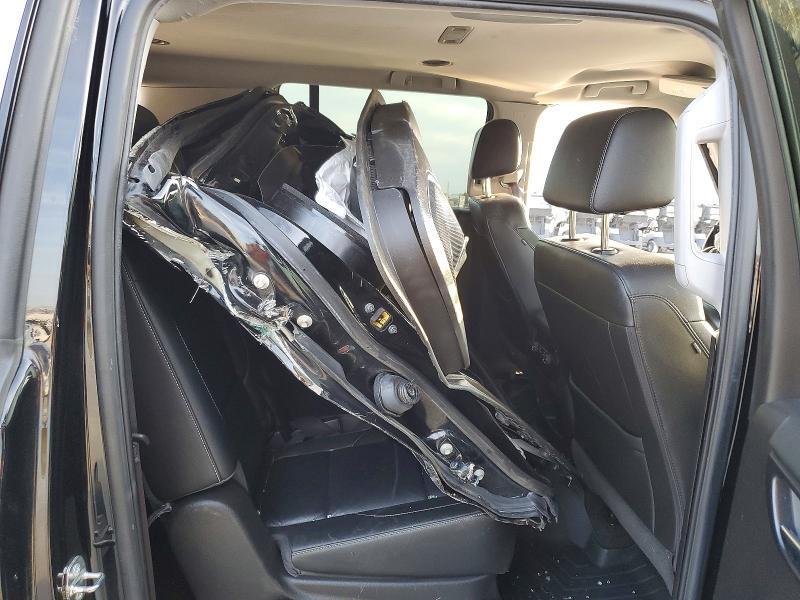 2017 CHEVROLET SUBURBAN C1500 LT — Фото 11 из 13
