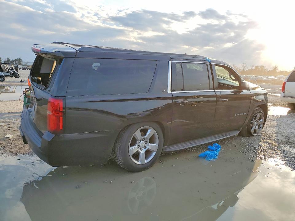 2017 CHEVROLET SUBURBAN C1500 LT — Фото 3 из 13