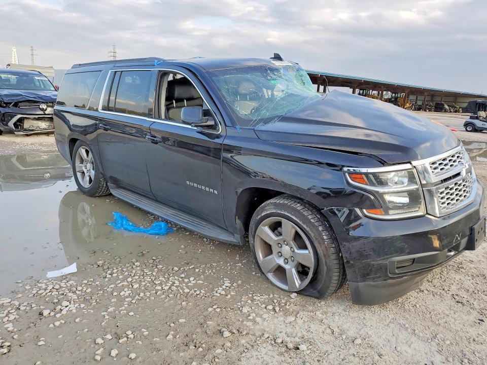 2017 CHEVROLET SUBURBAN C1500 LT — Фото 4 из 13