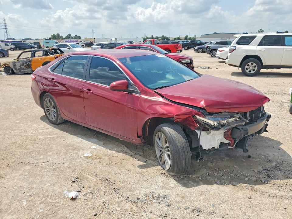 2017 TOYOTA CAMRY SE — Фото 4 из 13