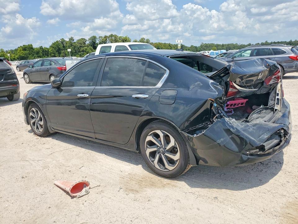 1HGCR2F81HA136995 2017 HONDA ACCORD photo no. 2