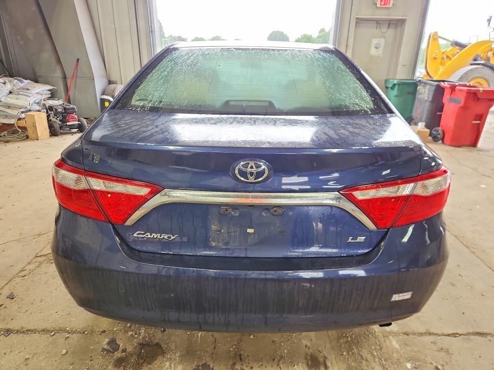 2016 TOYOTA CAMRY LE — Фото 6 из 12