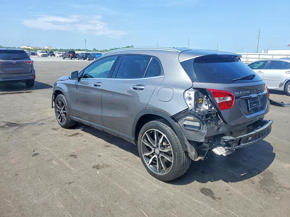 2016 MERCEDES-BENZ GLA 250 — Фото 2 из 13
