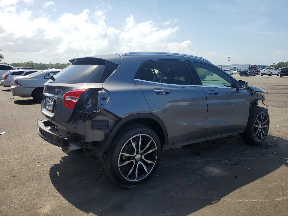 2016 MERCEDES-BENZ GLA 250 — Фото 3 из 13