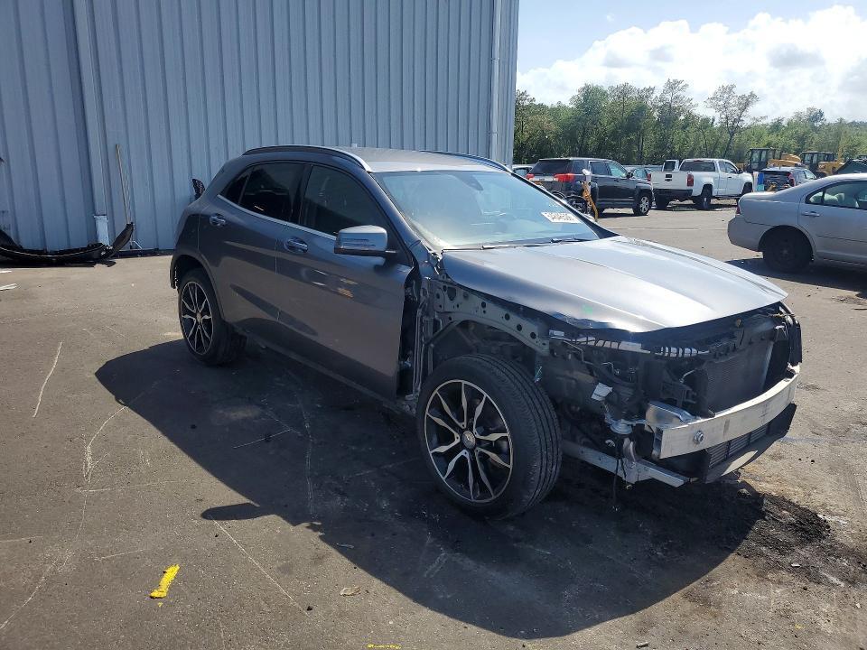 2016 MERCEDES-BENZ GLA 250 — Фото 4 из 13