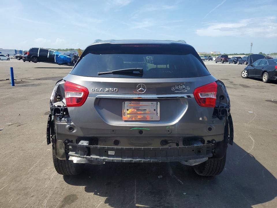 2016 MERCEDES-BENZ GLA 250 — Фото 6 из 13