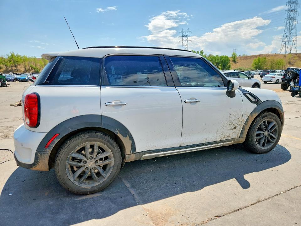 2016 MINI COOPER S COUNTRYMAN — Фото 3 из 12