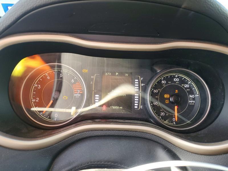 2016 JEEP CHEROKEE LATITUDE — Фото 9 из 13