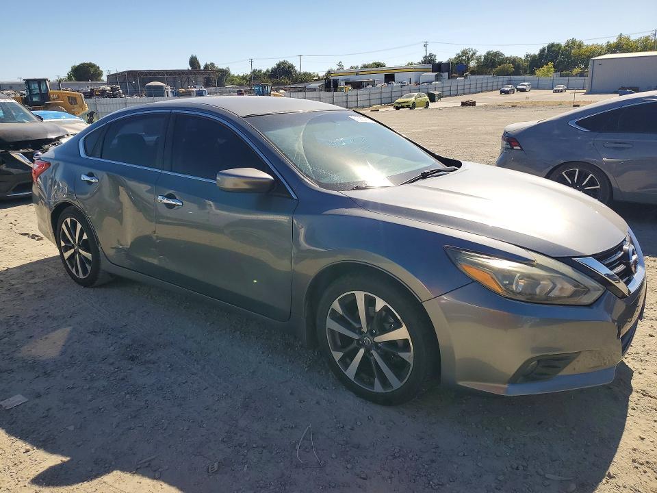 2016 NISSAN ALTIMA 2.5 SR — Фото 4 из 12