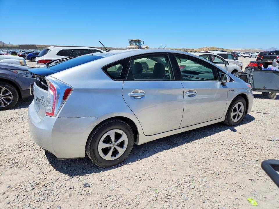 JTDKN3DU0F0476881 2015 TOYOTA PRIUS photo no. 3
