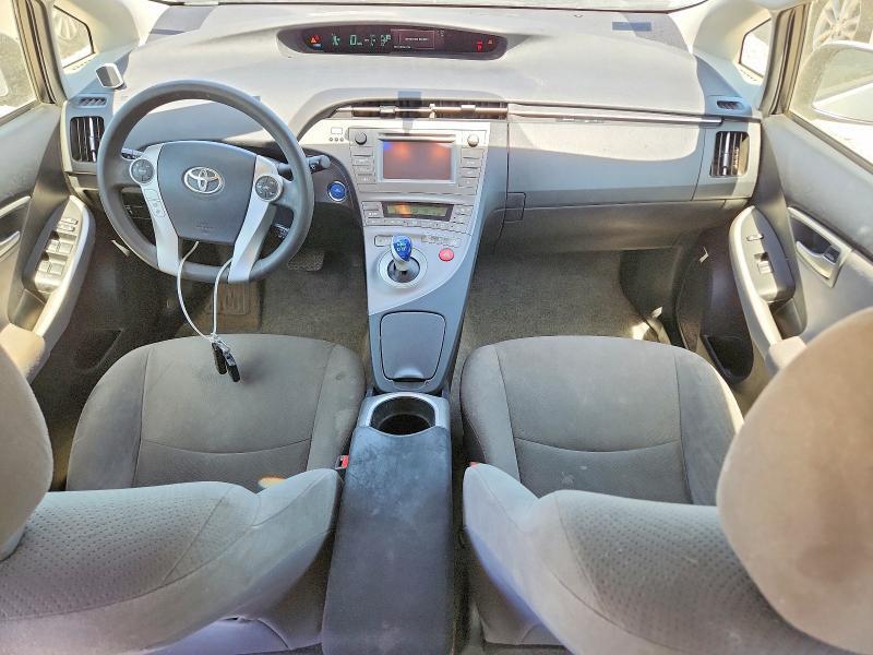 JTDKN3DU0F0476881 2015 TOYOTA PRIUS photo no. 8