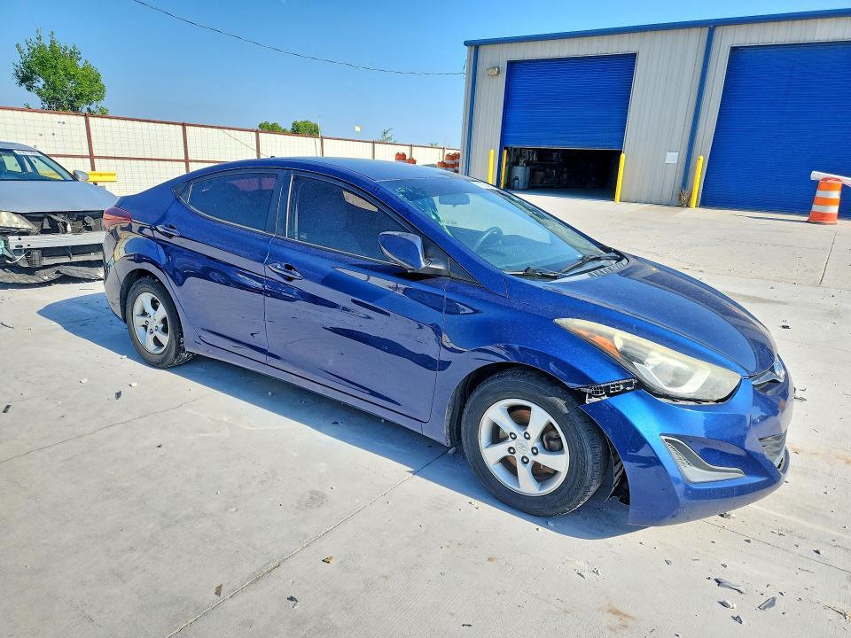 2015 HYUNDAI ELANTRA SE — Фото 4 из 12