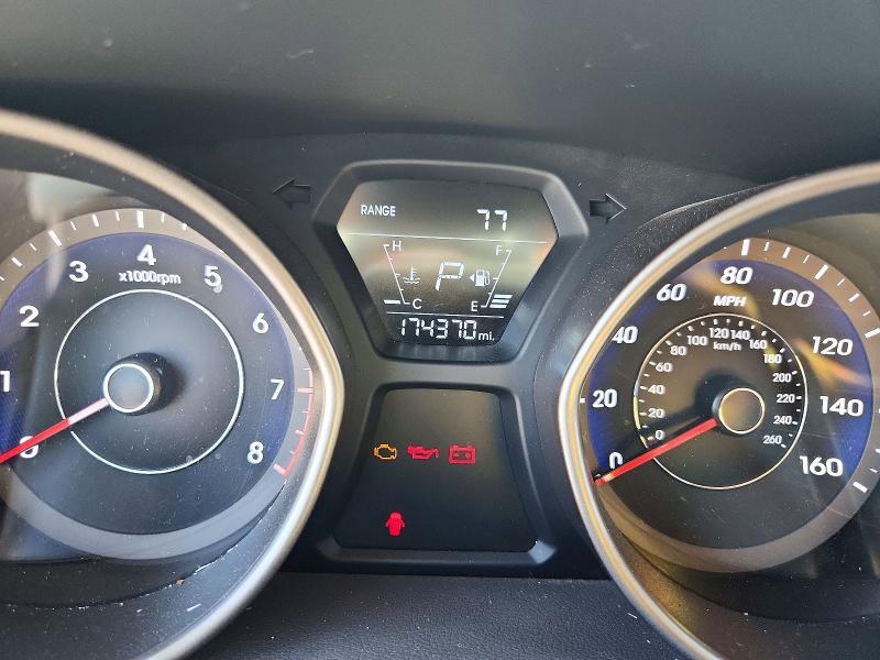 2015 HYUNDAI ELANTRA SE — Фото 9 из 12