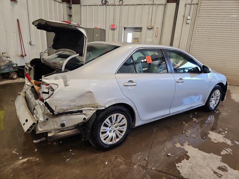 2014 TOYOTA CAMRY LE — Фото 3 из 12