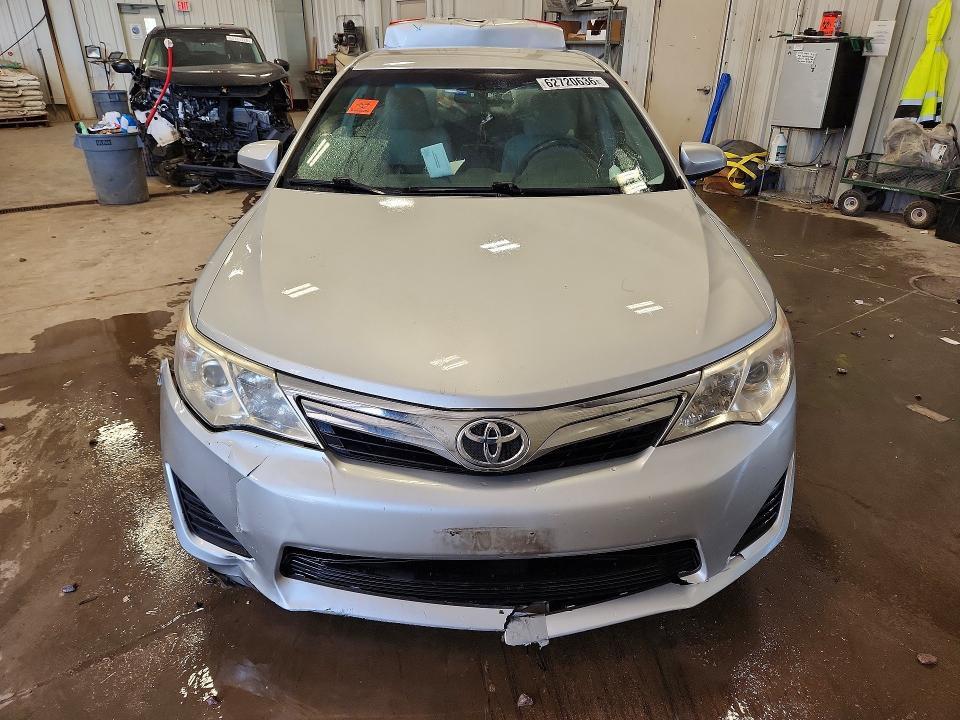 2014 TOYOTA CAMRY LE — Фото 5 из 12