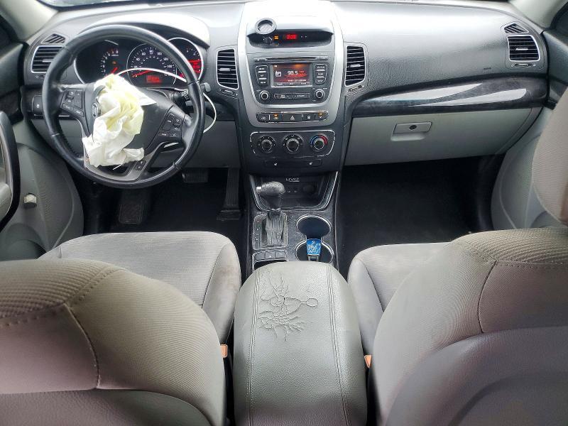 2014 KIA SORENTO LX — Фото 8 из 12