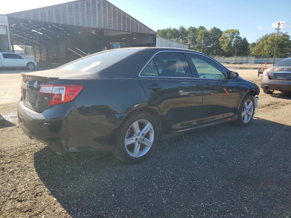 4T1BF1FK0EU317178 2014 TOYOTA CAMRY photo no. 3