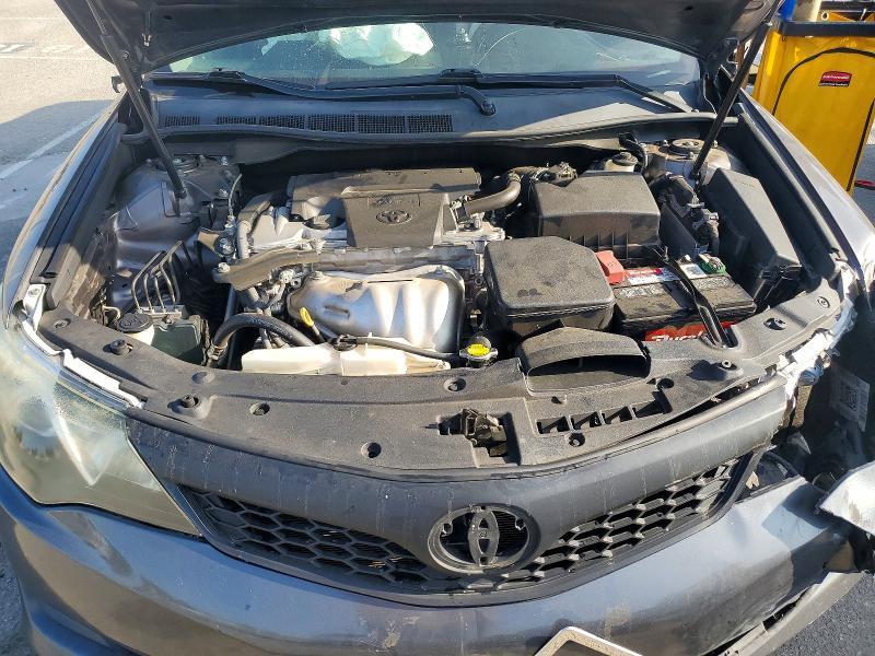2014 TOYOTA CAMRY SE — Фото 11 из 12