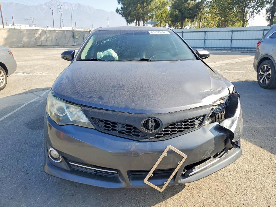 2014 TOYOTA CAMRY SE — Фото 5 из 12