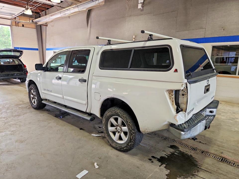 1N6AA0EJ2DN303323 2013 NISSAN TITAN photo no. 2