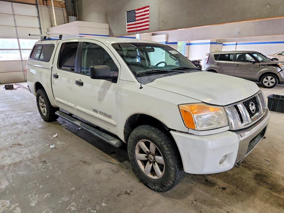 1N6AA0EJ2DN303323 2013 NISSAN TITAN photo no. 4