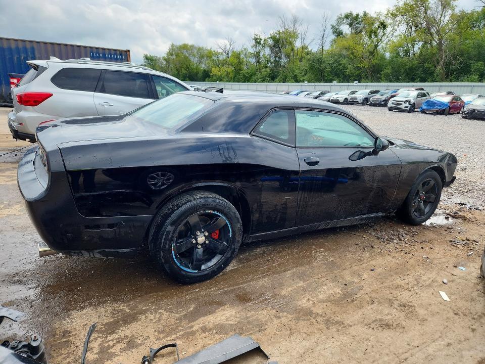 2013 DODGE CHALLENGER SXT — Фото 3 из 13