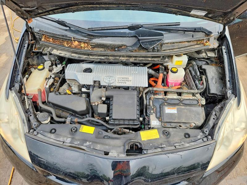 2013 TOYOTA PRIUS TWO — Фото 11 из 12