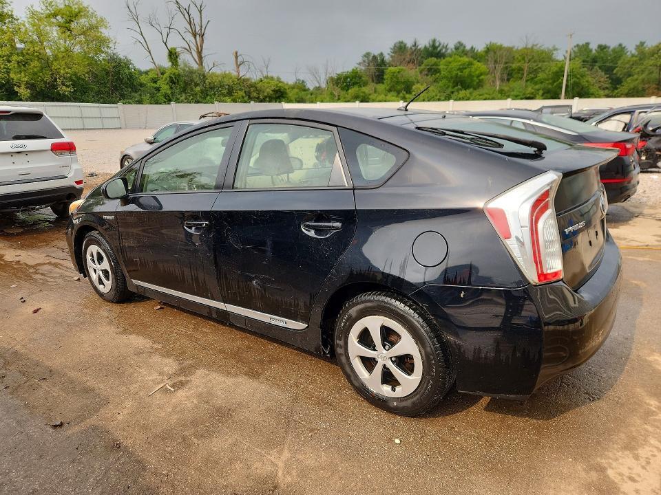 2013 TOYOTA PRIUS TWO — Фото 2 из 12