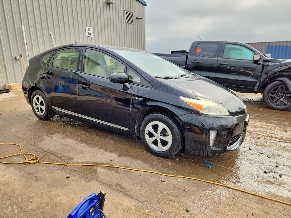 2013 TOYOTA PRIUS TWO — Фото 4 из 12
