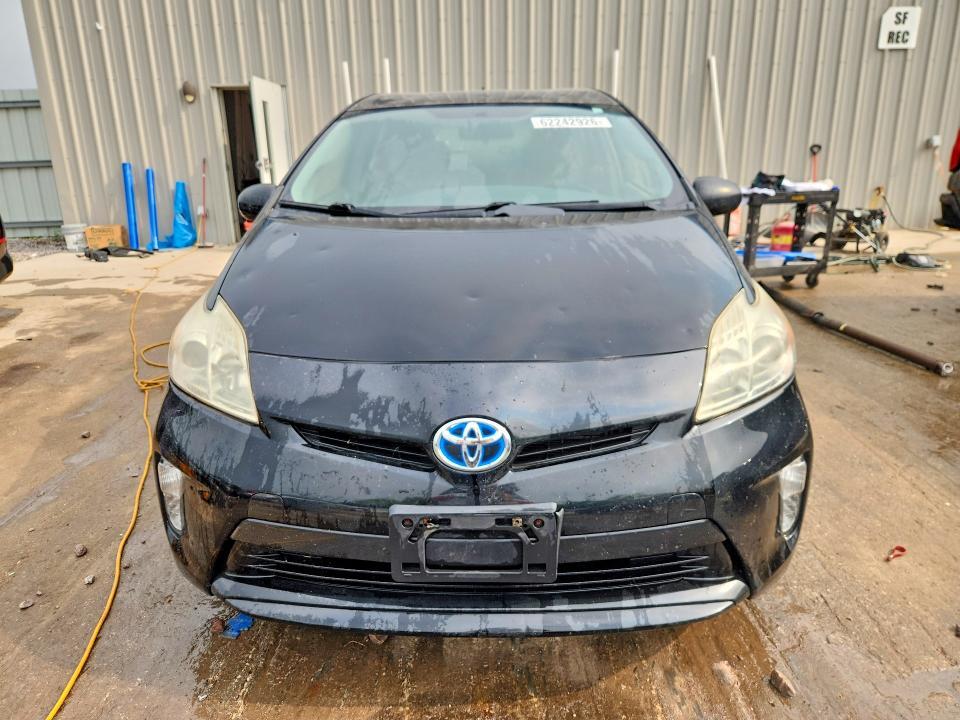 2013 TOYOTA PRIUS TWO — Фото 5 из 12
