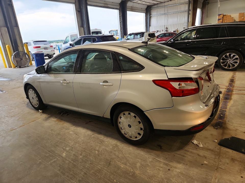 2013 FORD FOCUS SE — Фото 2 из 12