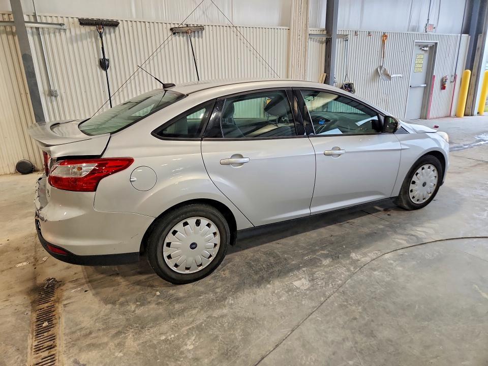 2013 FORD FOCUS SE — Фото 3 из 12