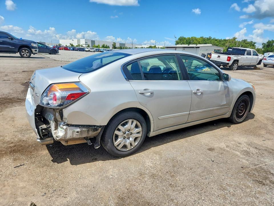 2012 NISSAN ALTIMA 2.5 — Фото 3 из 12