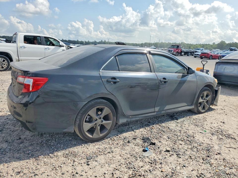 2012 TOYOTA CAMRY SE V6 — Фото 3 из 13