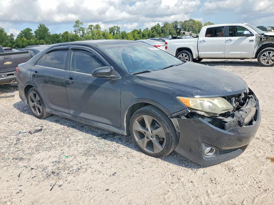 2012 TOYOTA CAMRY SE V6 — Фото 4 из 13