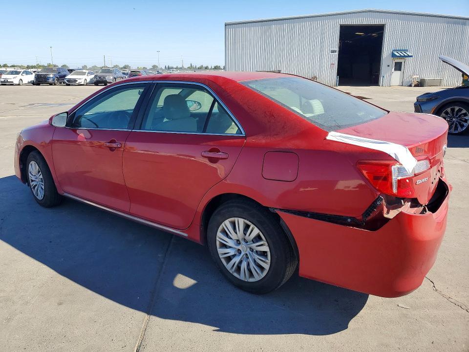 2012 TOYOTA CAMRY LE — Фото 2 из 12
