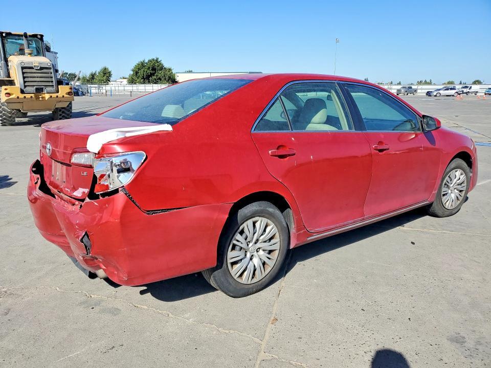 2012 TOYOTA CAMRY LE — Фото 3 из 12