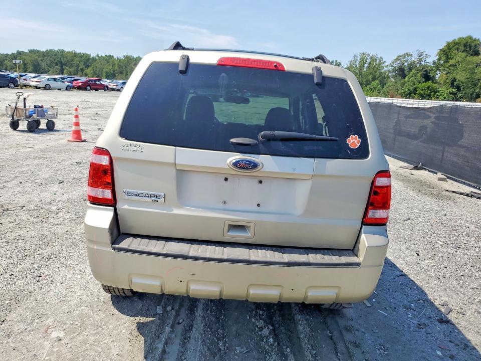 2011 FORD ESCAPE XLT — Фото 6 из 13