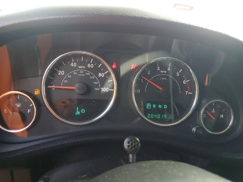 2011 JEEP WRANGLER UNLIMITED SPORT — Фото 9 из 12