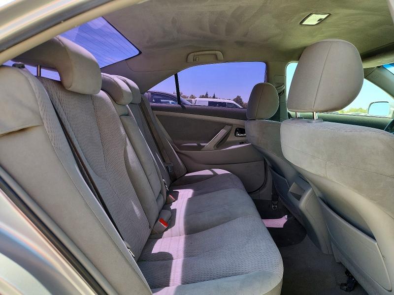 2011 TOYOTA CAMRY LE — Фото 10 из 13