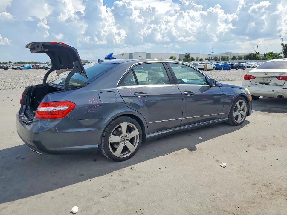 2010 MERCEDES-BENZ E 350 — Фото 3 из 12