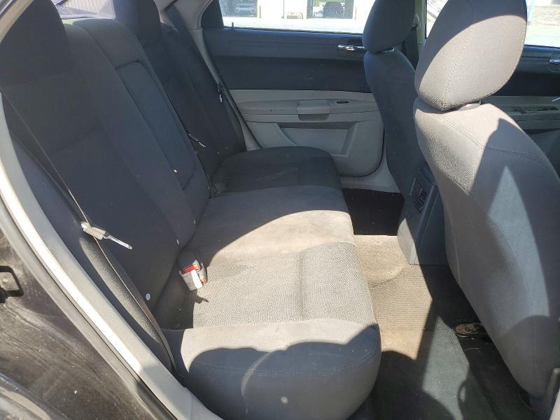 2006 CHRYSLER 300 — Фото 10 из 12