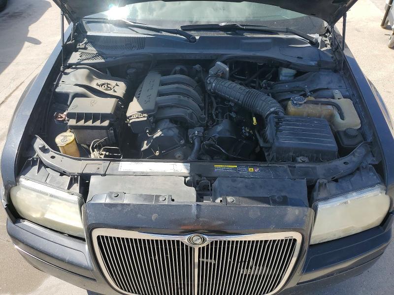 2006 CHRYSLER 300 — Фото 11 из 12