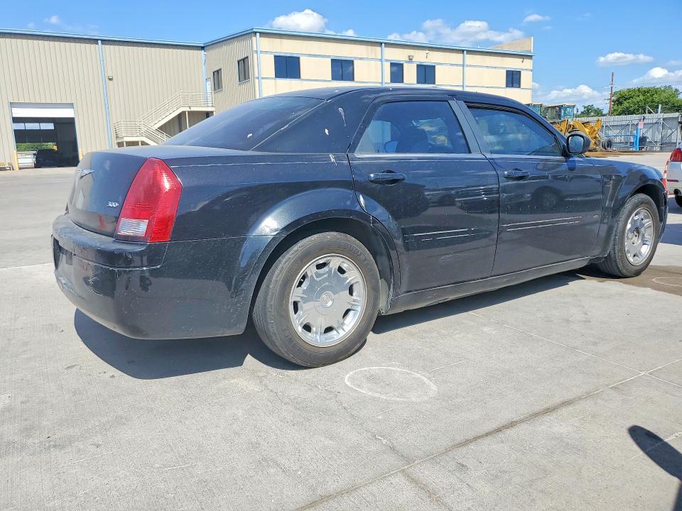 2006 CHRYSLER 300 — Фото 3 из 12